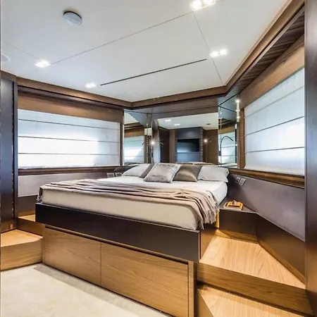 Monte-carlo Luxury Yacht *