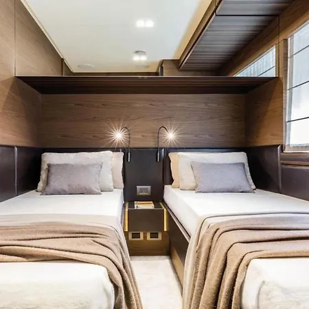Monte-carlo Luxury Yacht Botel
