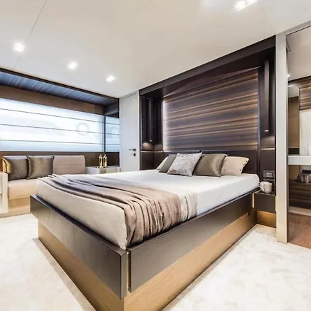 Botel Monte-carlo Luxury Yacht Monte Carlo